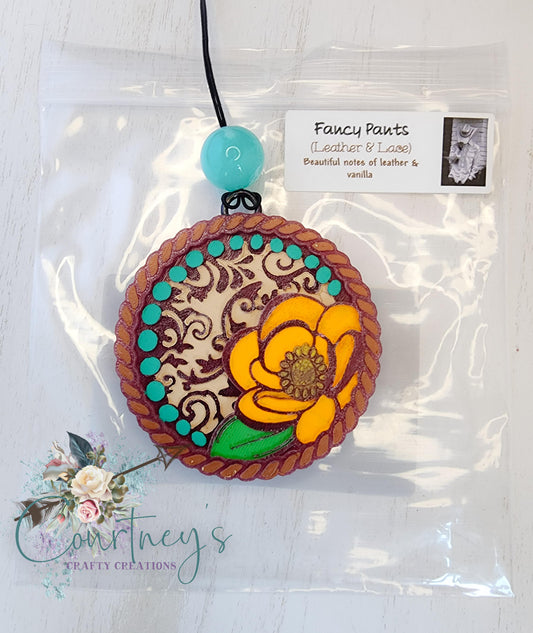Flower tooled round
